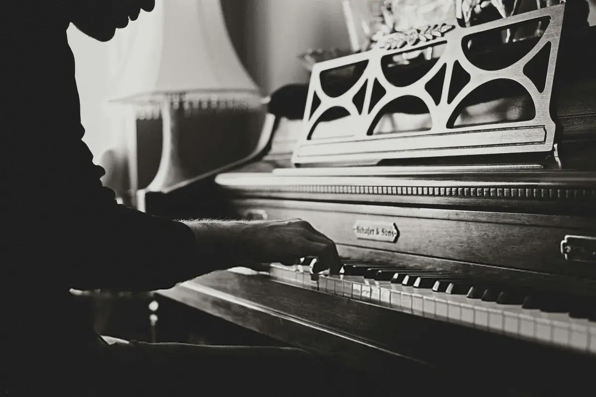 Piano background